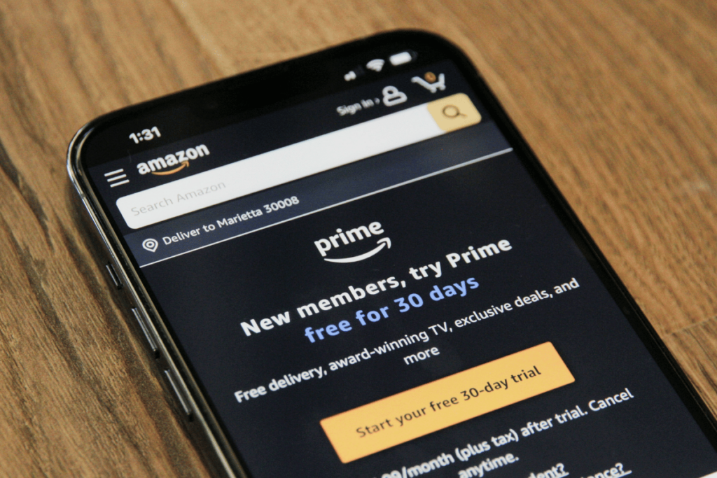 Smartphone screen displaying Amazon Prime's 30-day free trial offer.